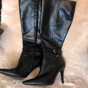 Sexy black boots